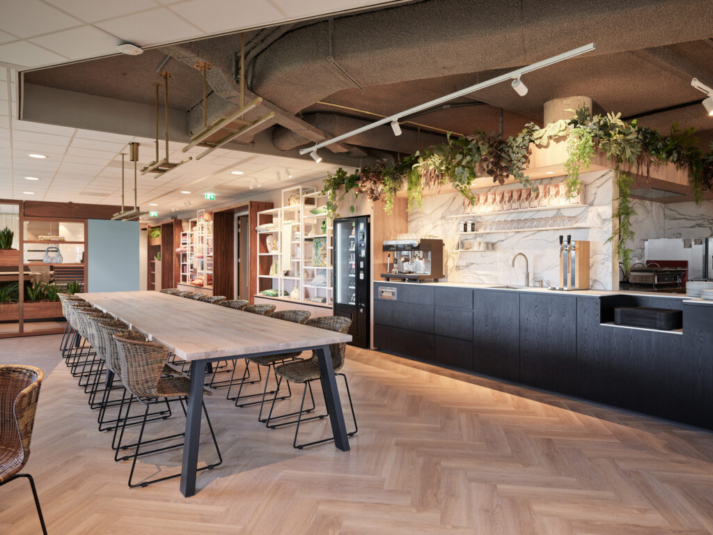 Contact - Bloei Interieurbeplanting